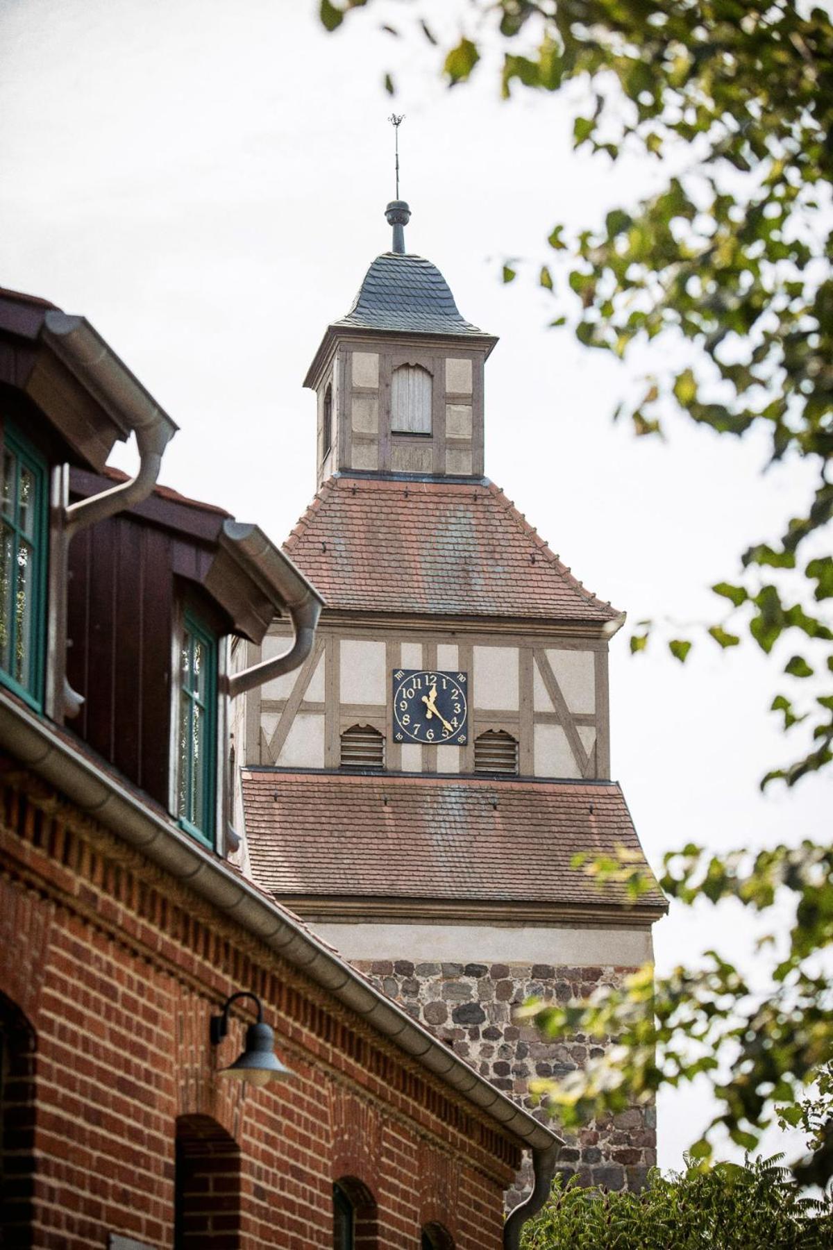 Hotel Zur Linde Dein Self Check In Michendorf Exteriör bild